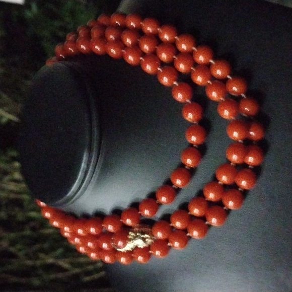 VINTAGE 50"+ 8mm Burnt Orange Lucite Bead Infinity Necklace w Gold Tone Detail - Picture 2 of 8